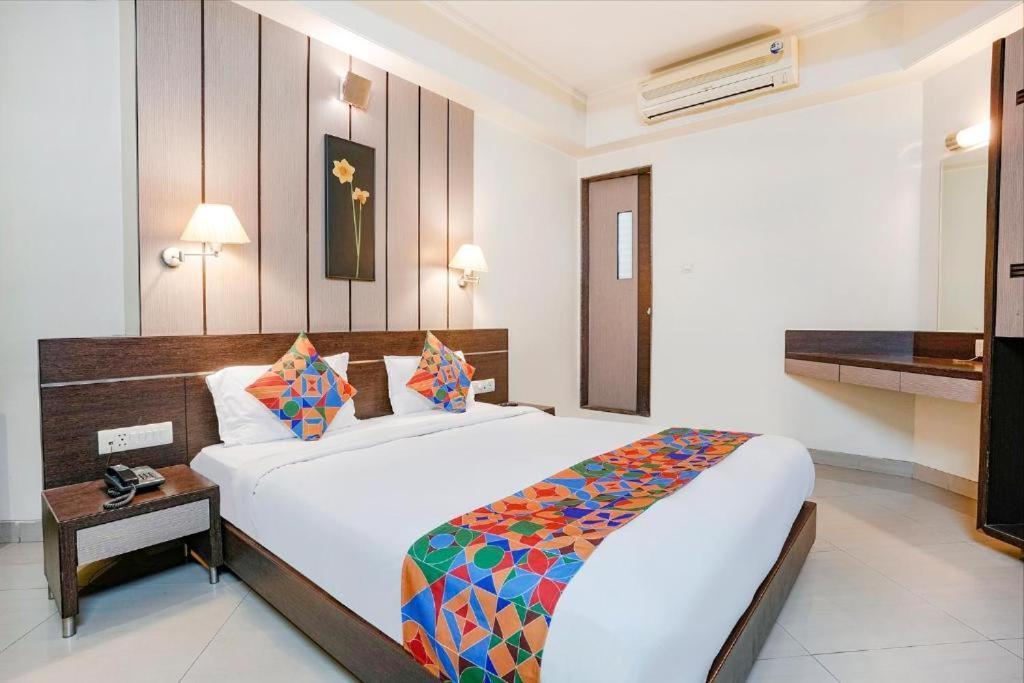 Gandharva Residency Swargate Hotel Pune Exterior foto
